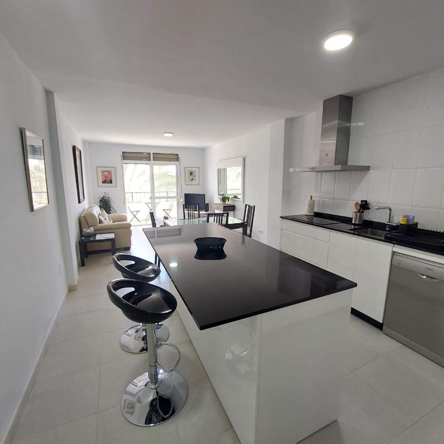 Apartamento Frente A La Playa Piso 3 Estepona Luaran gambar