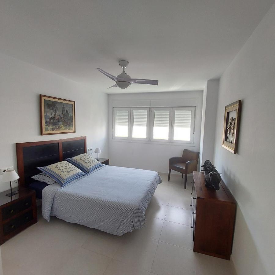 Apartamento Frente A La Playa Piso 3 Estepona Luaran gambar